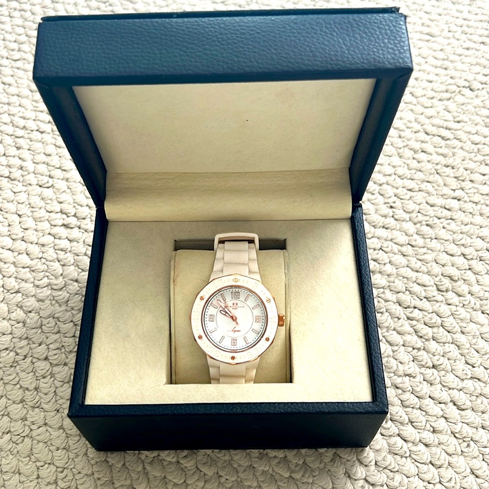 OCEANAUT - Aqua Sport Swiss Womens 40mm White Dial Rose Gold WR 3 ATM